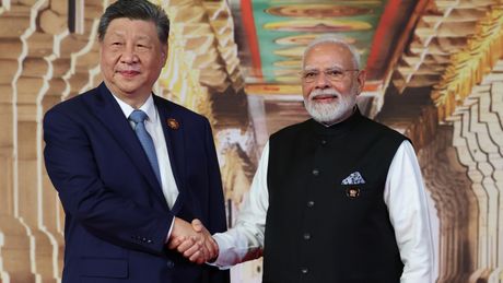 Narendra Modi, Si Đinping