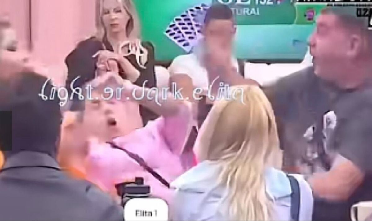 Prekinut program na Pinku, Aneli zarila nokte Marinkoviću u vrat, obezbeđenje odmah uletelo u kuću