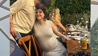 Porodila se Nika Fehmiju! Unuka naše slavne glumice podelila prvu sliku sa bebom "Dobrodošla kući"