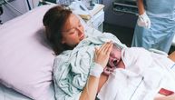 Kristina je u oktobru sahranila sina jedinca, a sada se u 54. godini porodila: Embrion je čekao 2 decenije