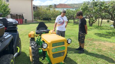 Đorđe, Dušan, traktor