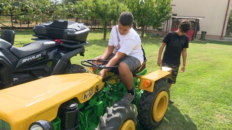 Đorđe, Dušan, traktor