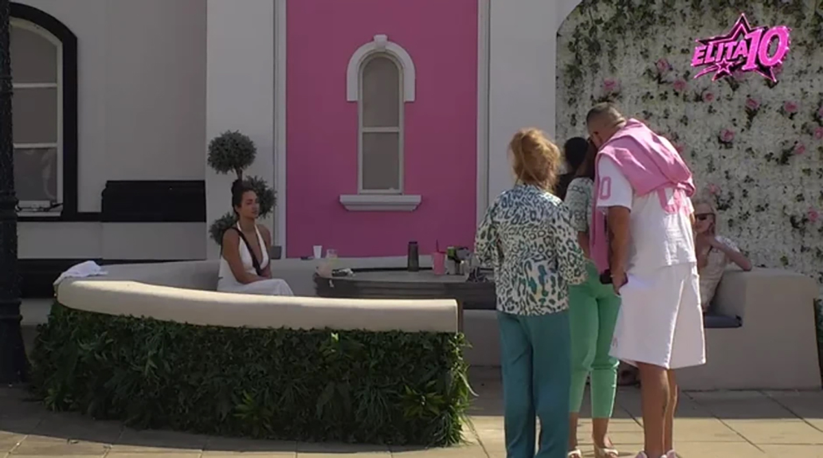 Šok u Eliti 10! Miljana Kulić i Filip Car se poljubili u usta! Učesnici gledali u neverici šta se dešava