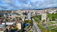 Grad na jugu Srbije u neverici zbog prizora na ulici: Pogledajte šta je zabeleženo kamerom, ljudi u šoku