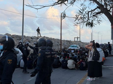 Seuta, sukobi emigranata i policije