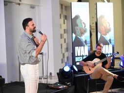 Ivan Bosiljčić predstavio svoju prvu knjigu „Naše priče” i najavio novo poglavlje „Naše večeri” u mts Dvorani