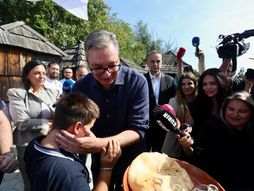 Aleksandar Vučić, Moravski konaci