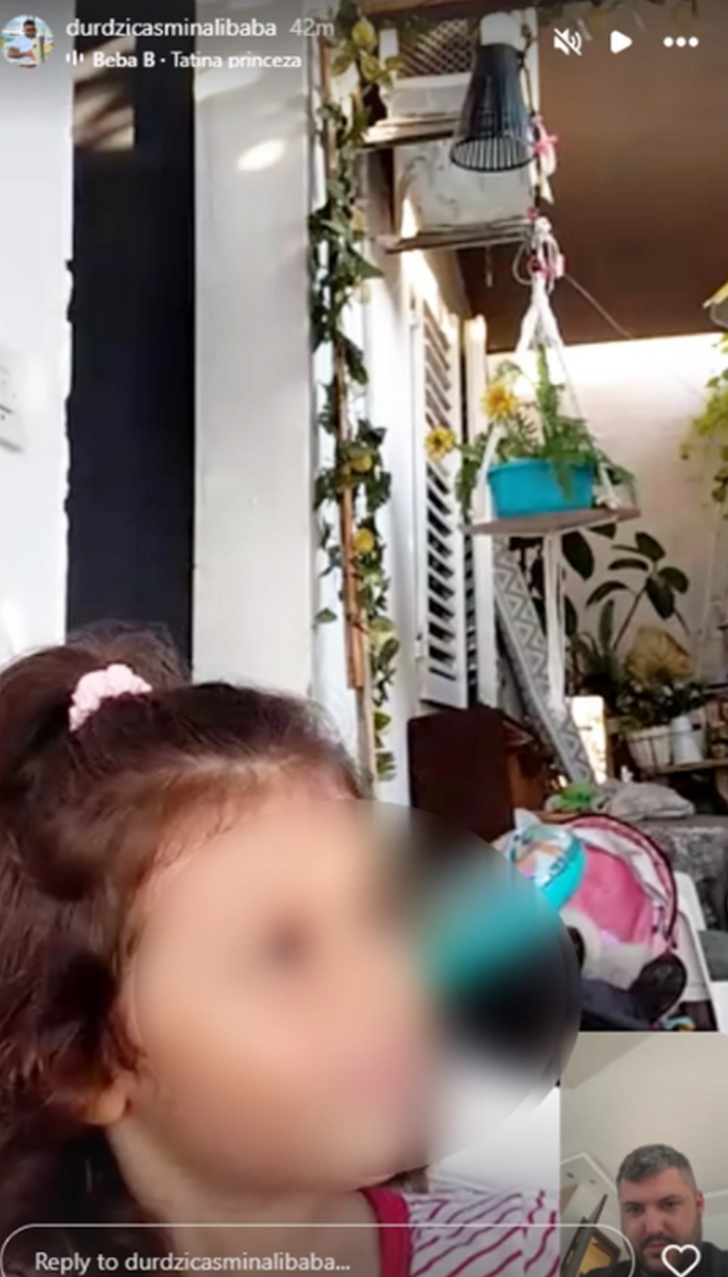 Asmin i Maja se povlače iz javnog života: On podelio sliku sa naslednicom i dao saopštenje "Da razjasnimo..."