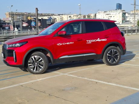 Chery tiggo, Chery tiggo 4 pro hybrid, test Chery tiggo 4 hybrid, vozili smo Chery tiggo 4 pro hybrid
