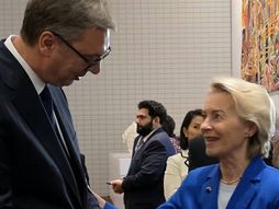 Aleksandar Vučić, Ursula fon der Lajon