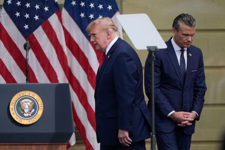 Donald Tramp i Pit Hegset