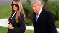 Tramp krenuo da poljubi Melaniju, a njen potez sve je iznenadio: Snimak se širi mrežama