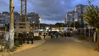 Naređena evakuacija zgrade nakon što je ponor progutao automobil i deo parkinga na Voždovcu