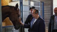 DAČIĆ NAJAVIO ULAGANJA U POLICIJU: Stižu konji i kamioni, MUP se seli na Makiš