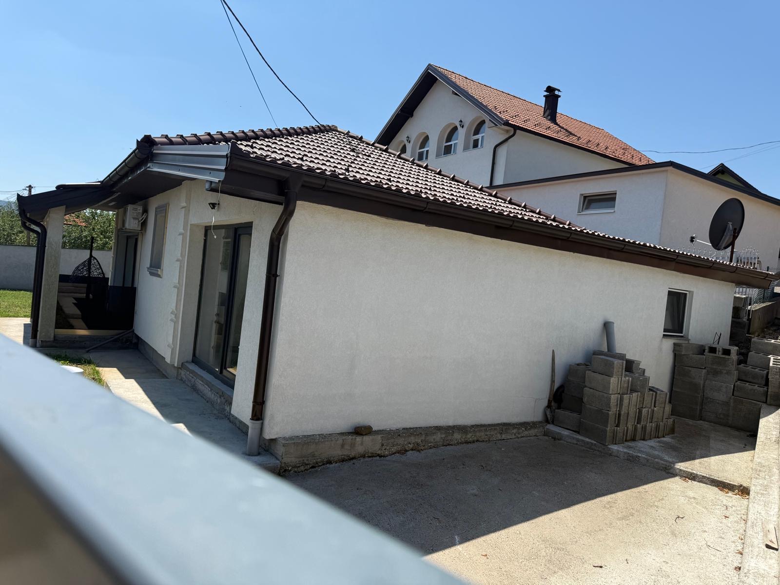 Zapuštena najpoznatija kuća u Bosni, uložili velike pare u nju pa pukla prevara: Ona sad živi sa kamiondžijom
