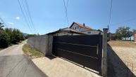 Zapuštena najpoznatija kuća u Bosni, uložili velike pare u nju pa pukla prevara: Ona sad živi sa kamiondžijom