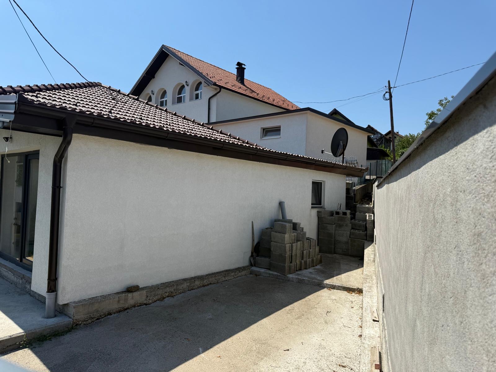 Zapuštena najpoznatija kuća u Bosni, uložili velike pare u nju pa pukla prevara: Ona sad živi sa kamiondžijom