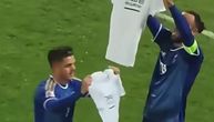 Doneo pobedu tzv. Kosovu, pa podigao majicu za Hašima Tačija, cela Priština veličala ratne zločince