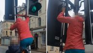 "SEMAFORI SU OPASNO ORUŽJE" Penzioneri uhapšeni nakon sečenja kablova, pripadaju pokretu Blade Runners