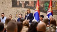 Od sutra podnošenje zahteva za ostvarivanje prava na status roditelj-negovatelj: Kakav je put do 65.000 dinara