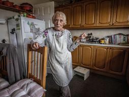 Starija žena, baba, baka