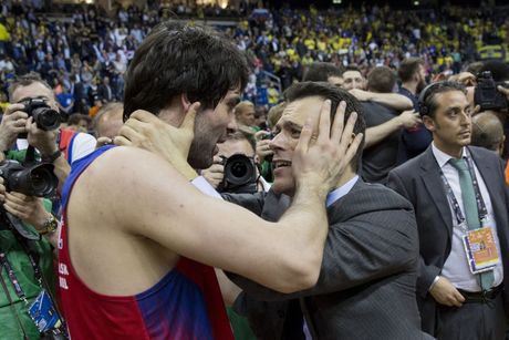 Dimitris Itudis Miloš Teodosić