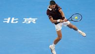 Novak Đoković uz probleme gura ka drugom kolu Pekinga: Muči se protiv Boržeša, ali i dalje ima prednost