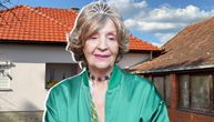 Ovu kuću je Lepoj Lukić zbog dugova oduzela banka: Sve otišlo na doboš, pevačica bila van sebe kad je saznala