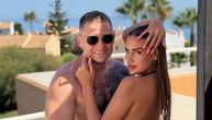 Dok je on u zatvoru, ona mu čuva leđa: Stefani podelila sliku sa dečkom "Da si od 'rđe za mene si zlatan"