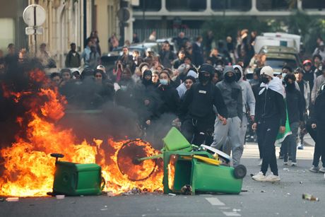 Protesti učenika u Francuskoj