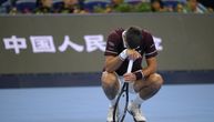 Đoković ide ka porazu u Šangaju! Umorni Novak ima set i brejk minusa protiv Poljaka, ima li izlaza odavde?