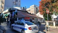 Muškarac s kapuljačom RAZBIO VRATA i ubacio zapaljivu tečnost: Prve slike zapaljenog restorana na Dorćolu