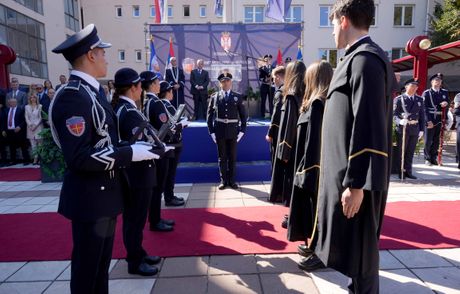 Ministar Dacic-Dodela diploma i prijem nove generacije-KPU