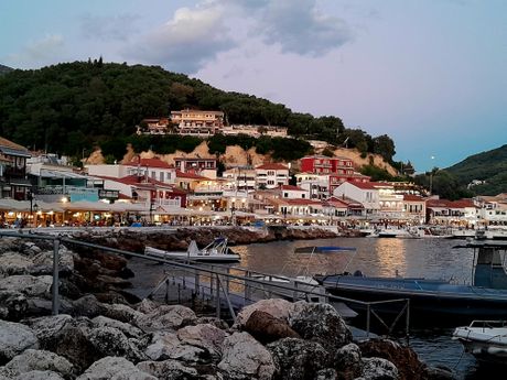 Kraj leta u Pargi, Parga