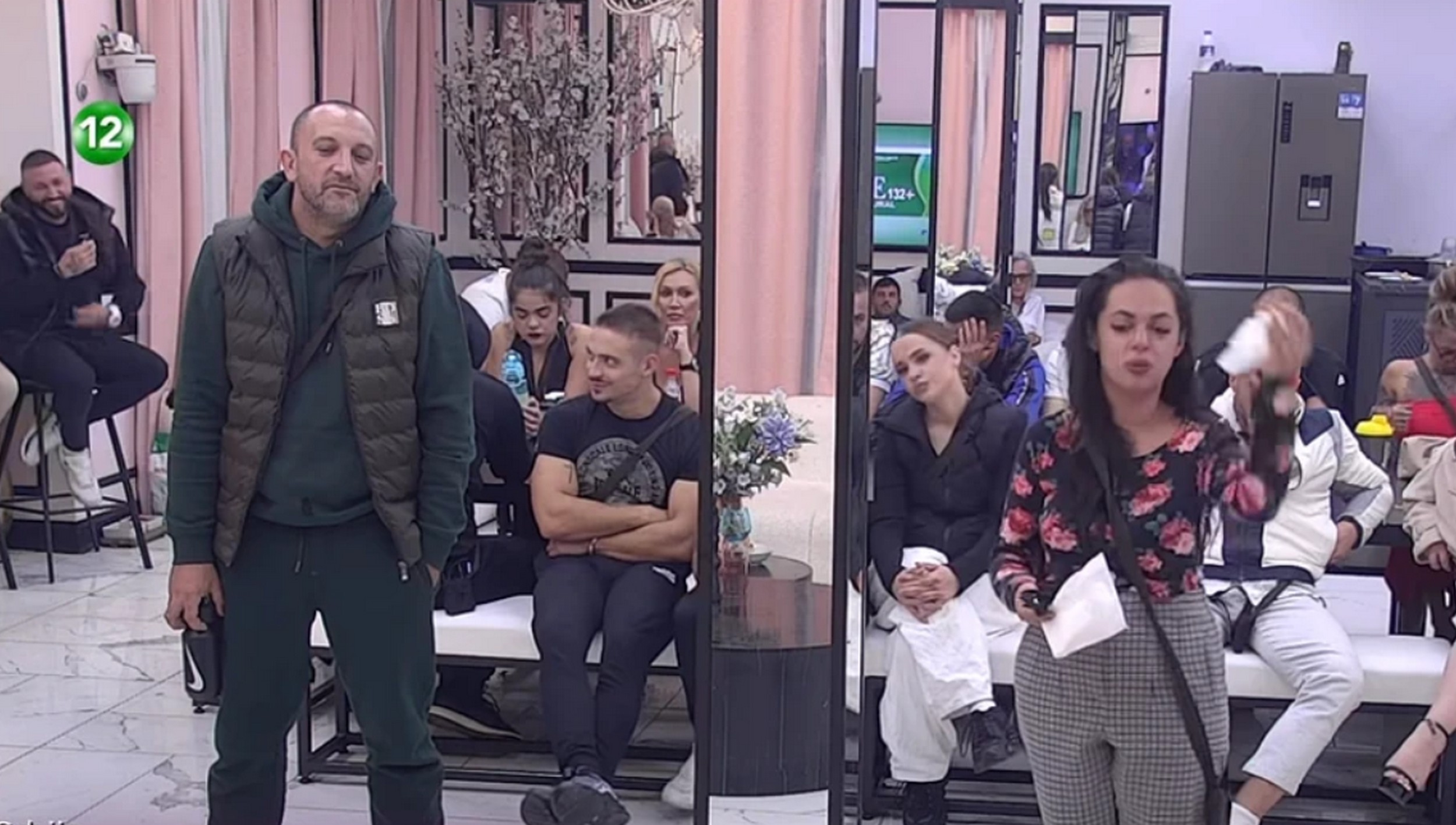 Rada sumnja da je trudna sa Stojinim sinom: Jeca na sav glas, on hladan ko špricer "Platiće tata alimentaciju"