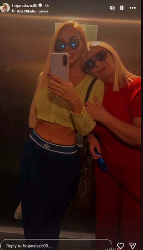 Bojana Lazić sa majkom
