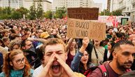 Haos na ulicama Španije: Policija koristila gumene metke i suzavac, desetine hiljada ljudi na protestima