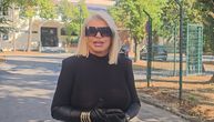 Bubamara stigla u kožnoj suknji, a prorez... Na njoj sve puca, otkrila šta je noćas radila sa dečkom