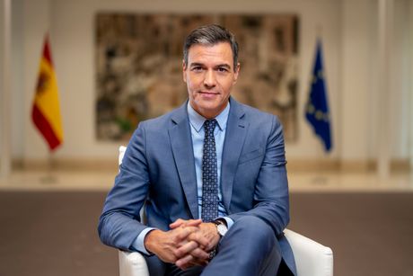 Pedro Sančez, Španija