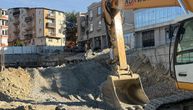 Novi snimak dronom urušenog gradilišta u naselju Vojvoda Vlahović: Ovako danas izgleda