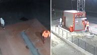 Maskirani huligani upali u perionicu kod Čačka: Sekirom i čekićem sve polupali, kamere snimile haos