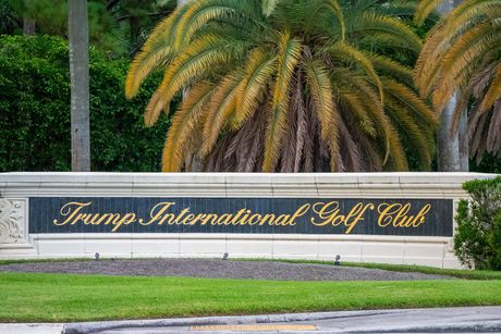Trump International Golf Club in West Palm Beach, Tramp Vest Palm Bič Inbox