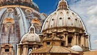 Turista na vrhu bazilike Svetog Petra ugledao neobične šiljke: Kad je saznao čemu služe, ostao je u čudu!