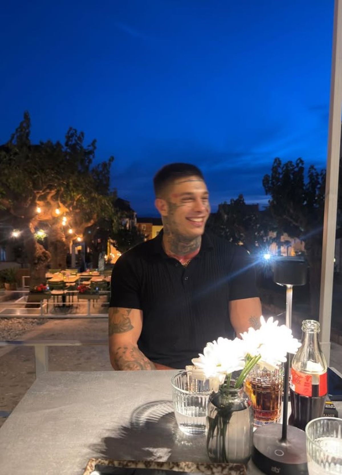 Hrvat voleo zgodnu sprsku pevačicu, ušao u rijaliti i završio u Lazi Lazarević: Danas je nerepoznatljiv