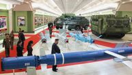 Kim Džong Un demonstrira vojnu moć: U centru pažnje raketa koja može da dosegne Ameriku!