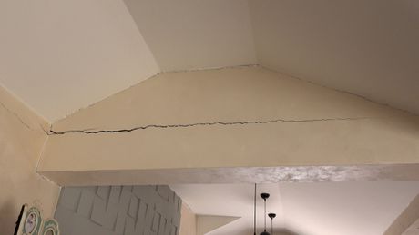 Smederevo, gradilište, popucale kuće