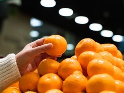 mandarine, kupovina mandarina, prodavnica, voće