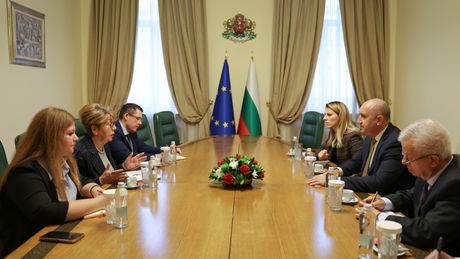 Rumen Radev , ruska ambasadorka