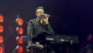 Petar Grašo započeo koncert, pa publici otkrio šta je popio da se opusti pred nastup: "Malo da me rastrese..."