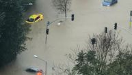 Snimci katastrofalnog nevremena u Istanbulu, kiša i dalje pada: Raste broj poginulih, škole zatvorene
